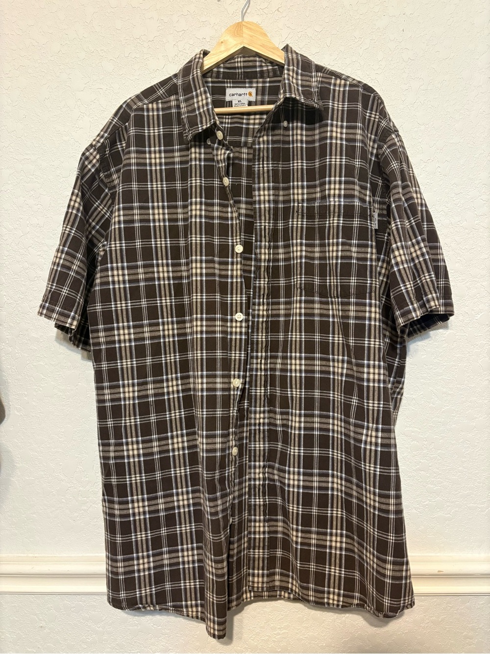Carhartt XL Men’s Brown Plaid Short-Sleeve Button-Up Shirt
